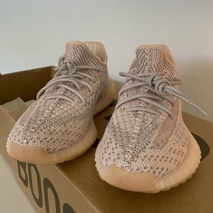 Yeezy Boost 350 V2